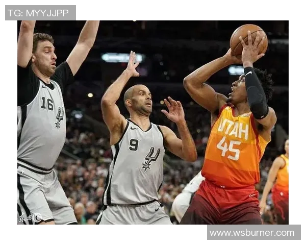 骑士与马刺激战三月十三日球迷期待精彩对决与巅峰时刻