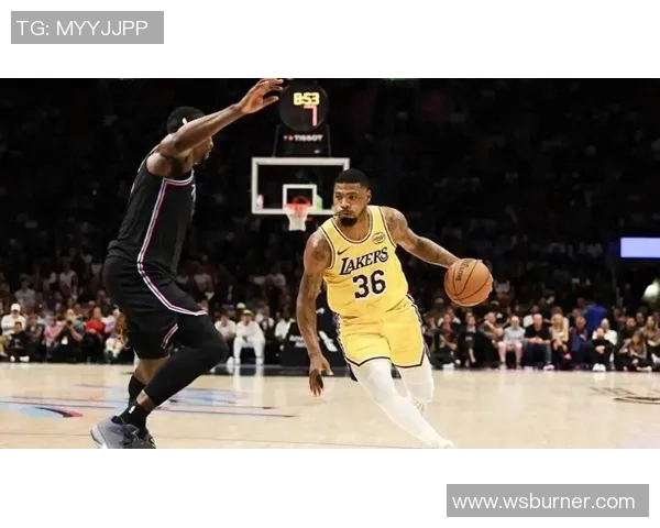 马库斯斯马特的篮球之路与防守艺术的完美结合